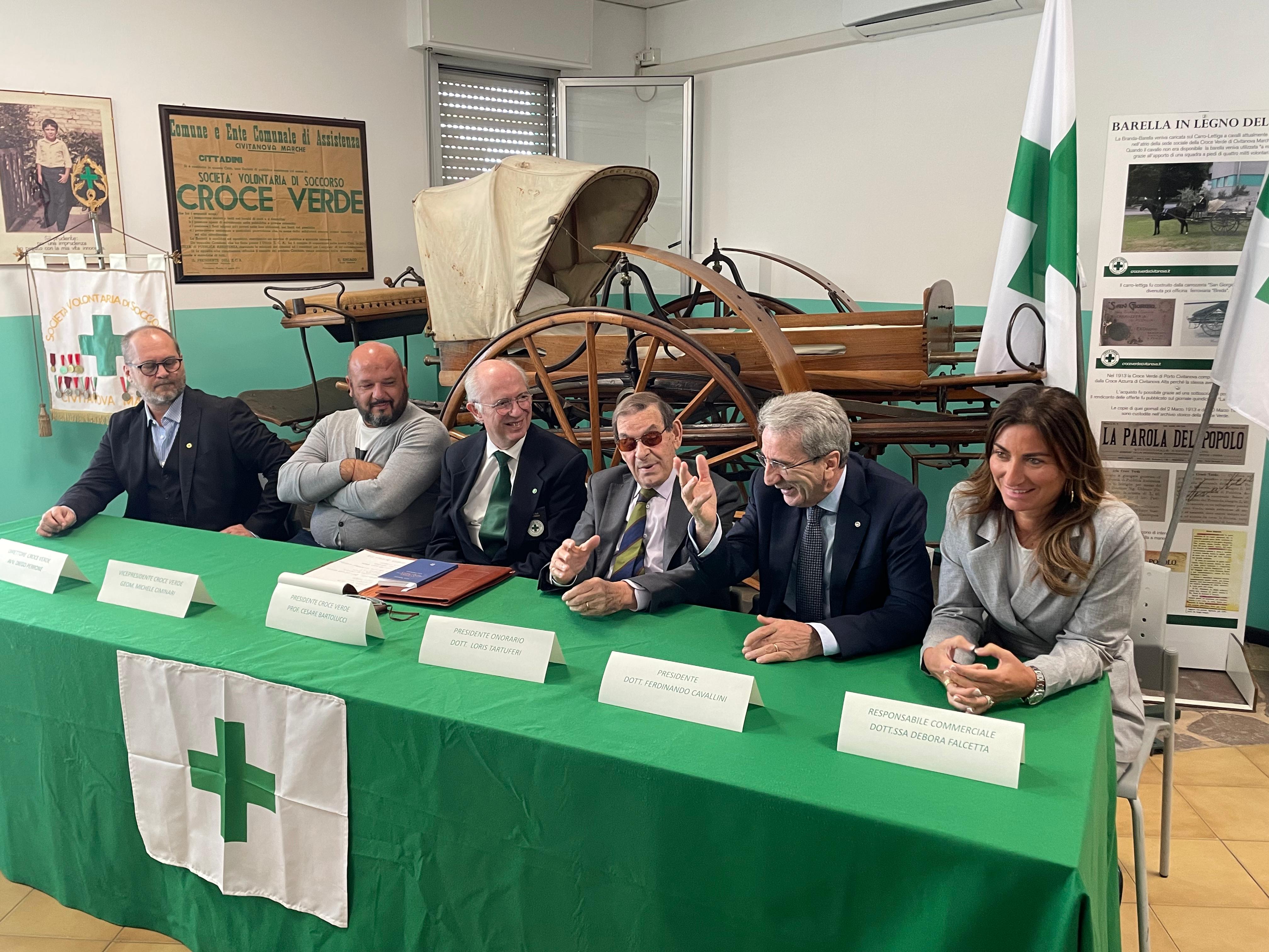 Ufficializzata la donazione di due mezzi alla Croce Verde di Civitanova Marche | Banca Macerata 4