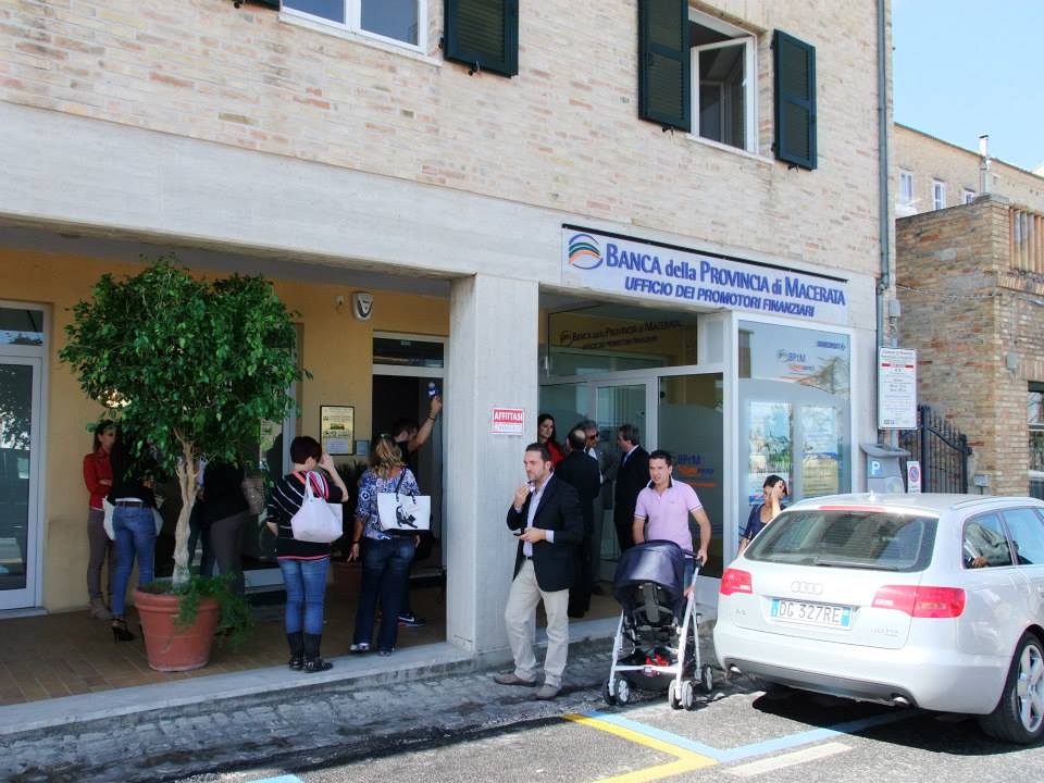 Inaugurazione del nuovo BPrM Punto Servizi di Recanati | Banca Macerata 7