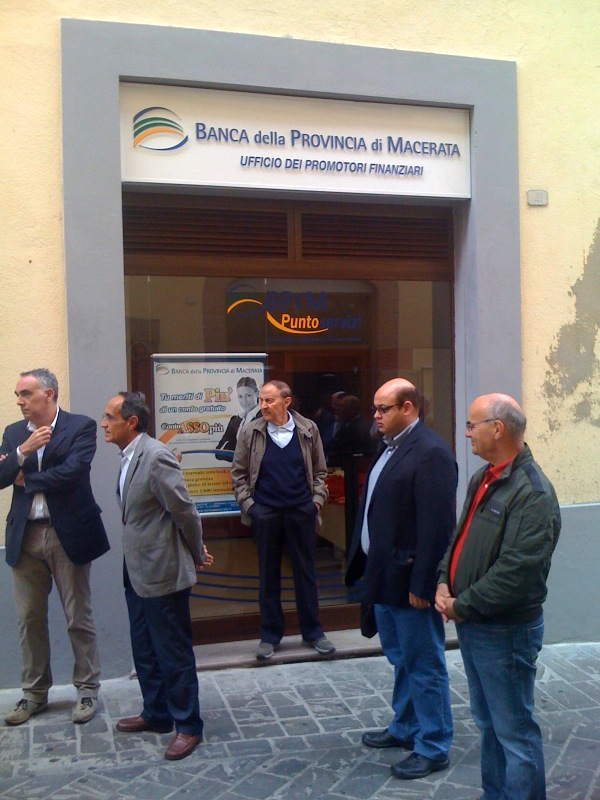 Inaugurazione del nuovo BPrM Punto Servizi di Camerino | Banca Macerata 9